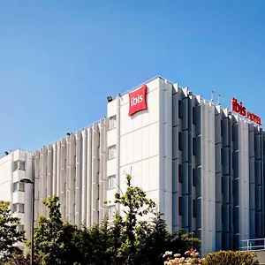 *** Hotel Ibis Lyon Est France